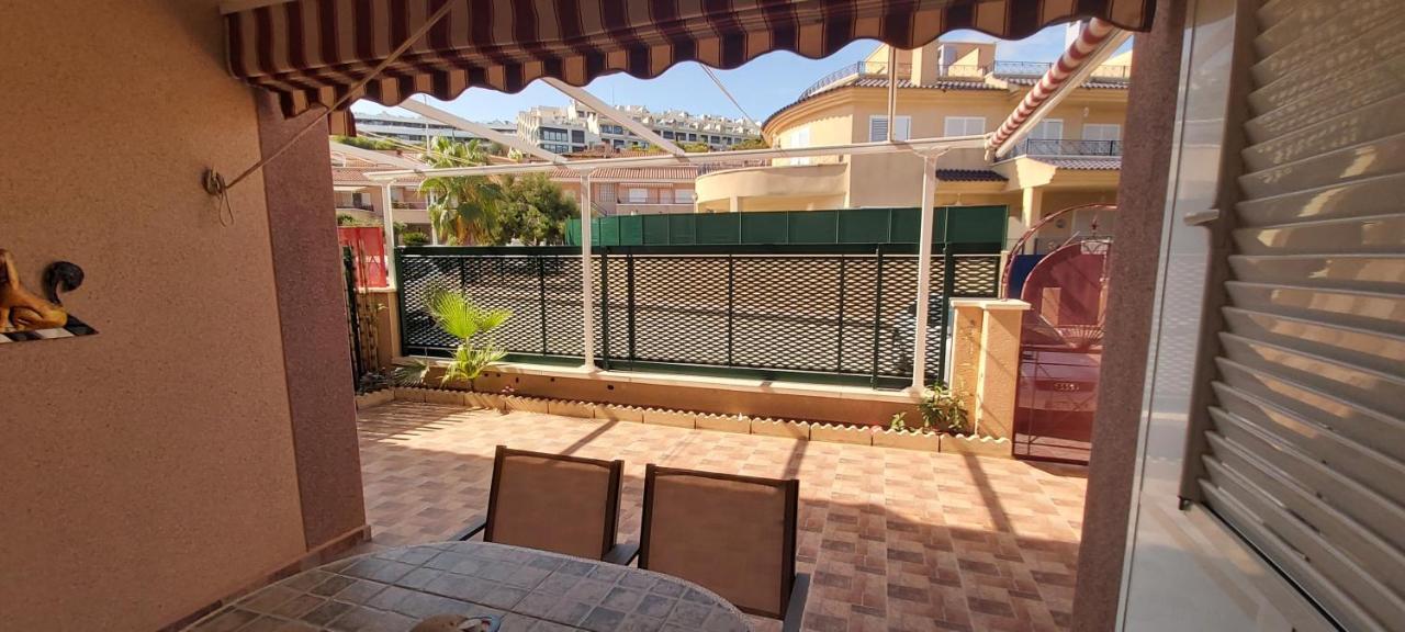 Adosado Con Piscina Y Terraza A 700m De La Playa *