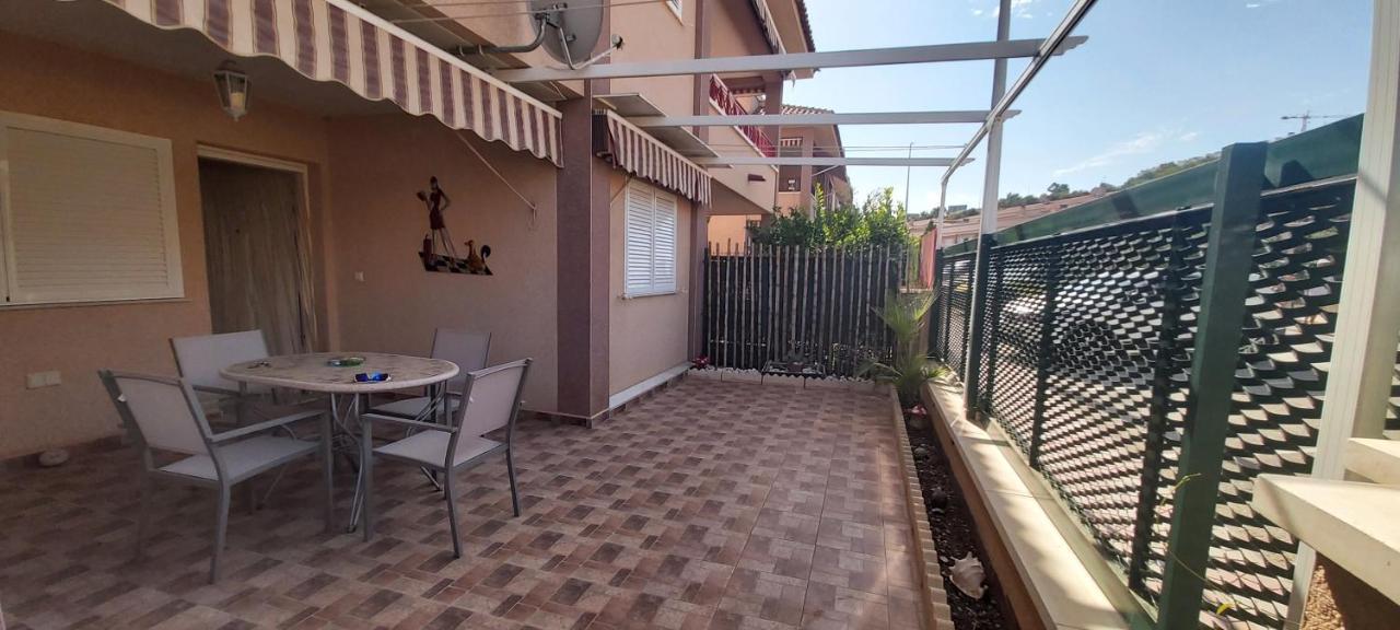 Adosado Con Piscina Y Terraza A 700m De La Playa