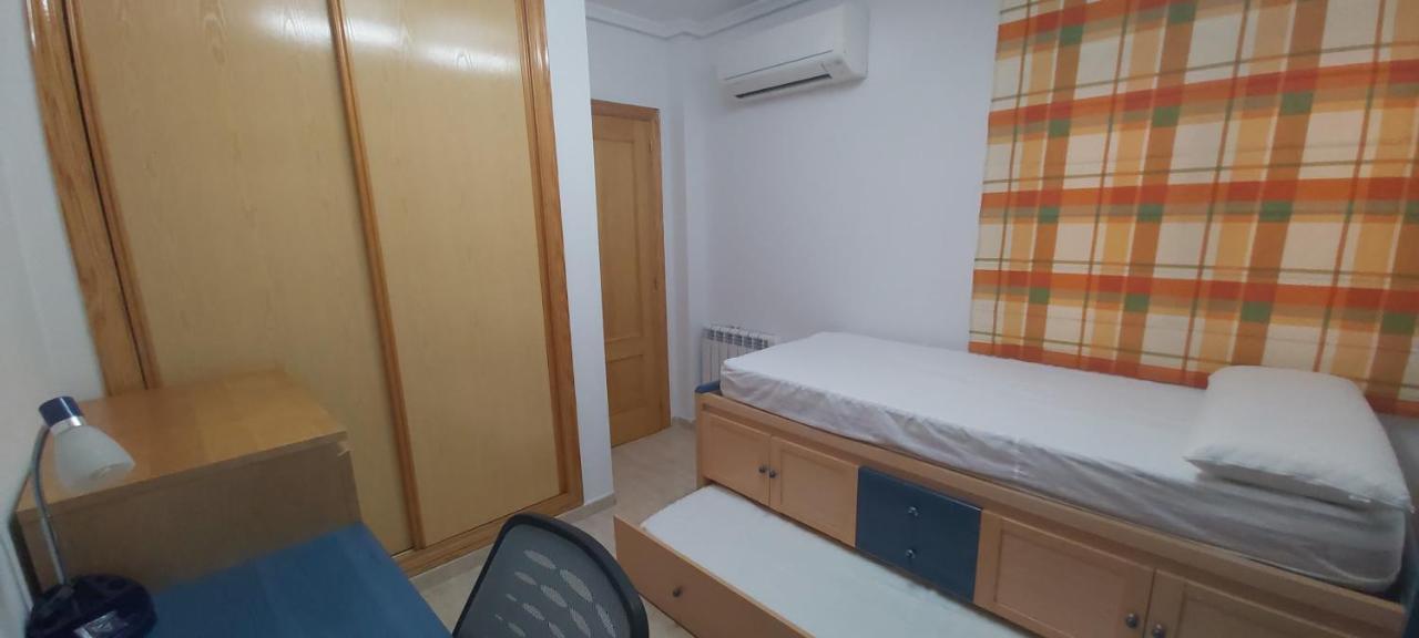 Vakantiehuis Adosado Con Piscina Y Terraza A 700m De La Playa Gran Alacant
