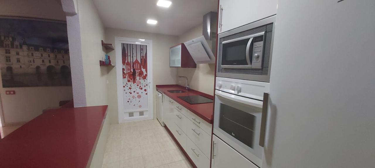 Adosado Con Piscina Y Terraza A 700m De La Playa Vakantiehuis Gran Alacant